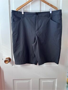 BC Clothing Men's Tech Hybrid Performance Walking Shorts - Dark Gray / Size 40
